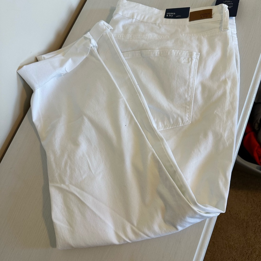 NWT White Cropped Skinny Jeans